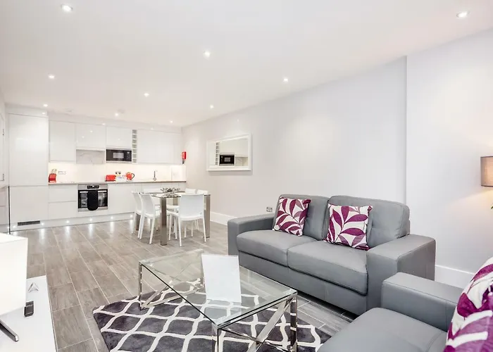 Roomspace Serviced Apartments - The Legacy