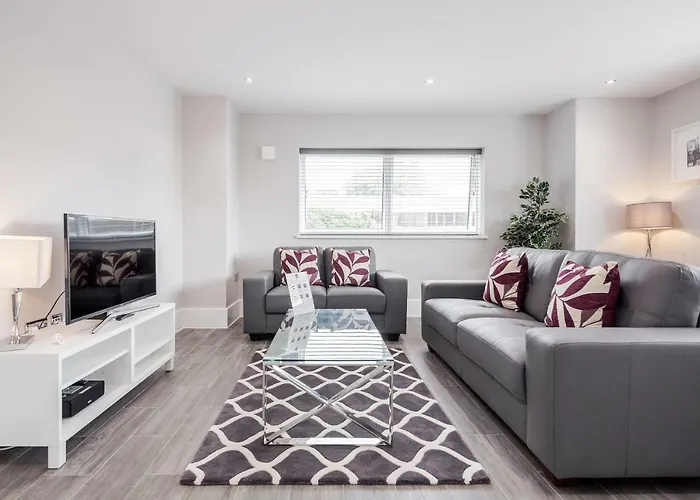 Roomspace Serviced Apartments - The Legacy